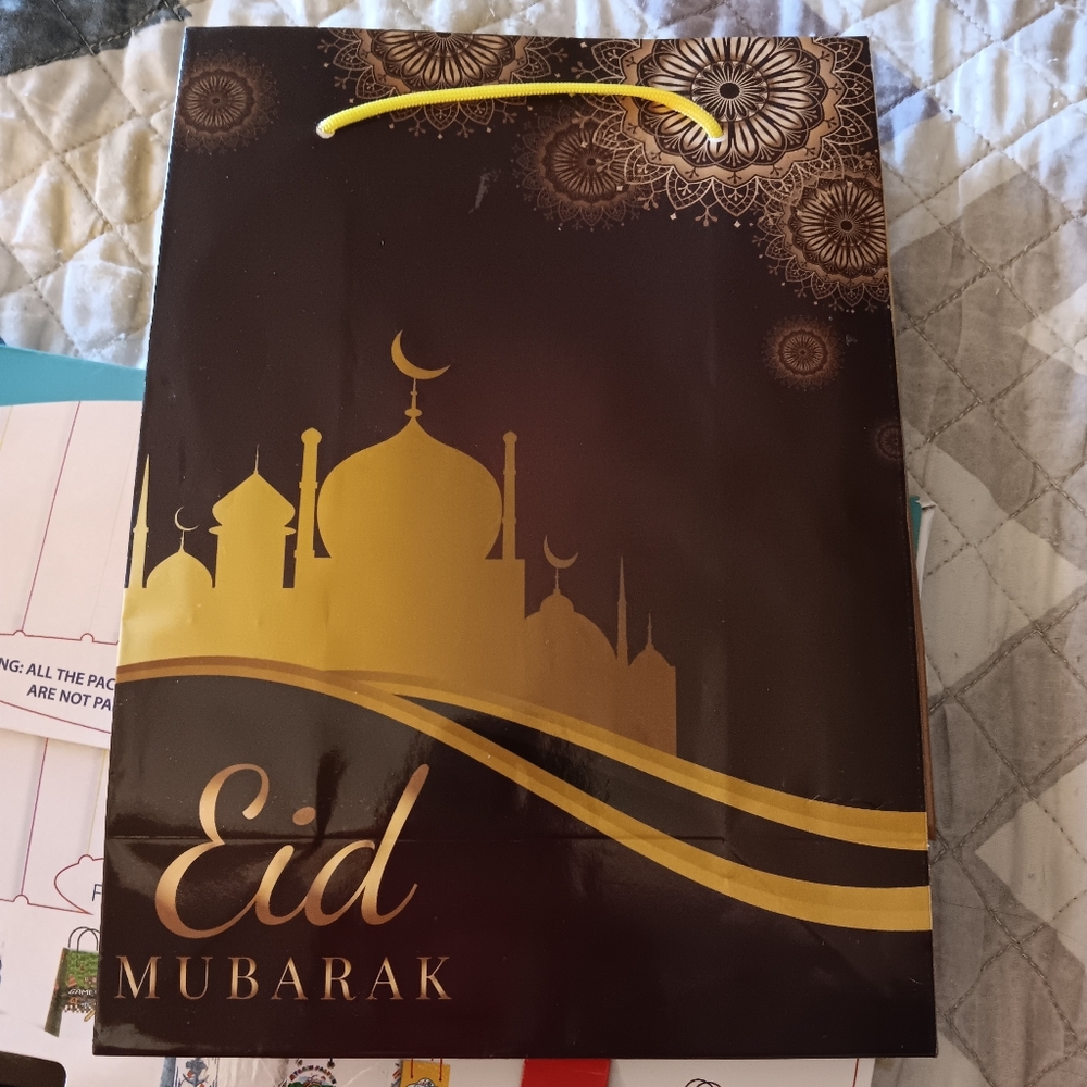 Eid Mubarak Gift Bag with Gold Mosque Design